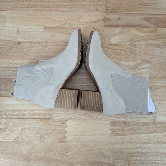 Violet & Red | Tan Knit Cuff Ankle Bootie Size 6.5 - Picture 4 of 5